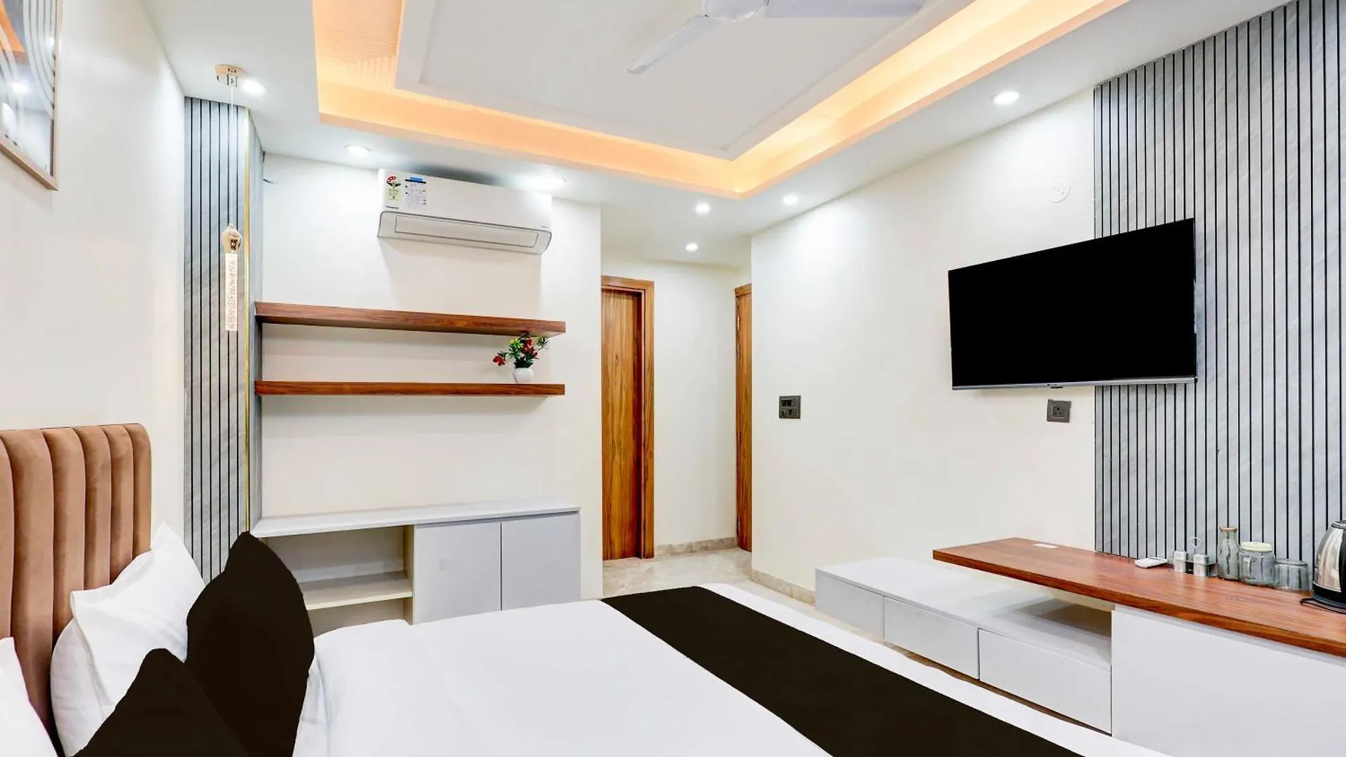 Hotel Collection O Sector 43 Gurgaon Indie