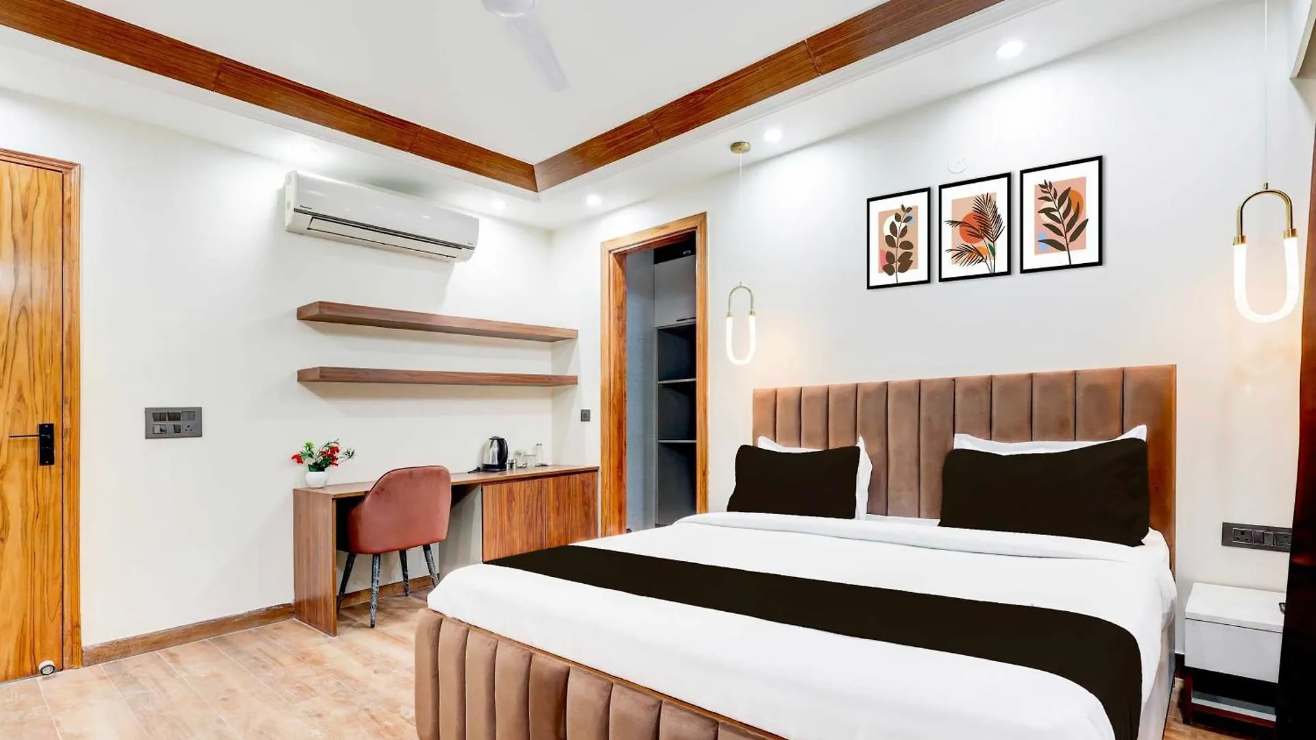 Hotel Collection O Sector 43 Gurgaon