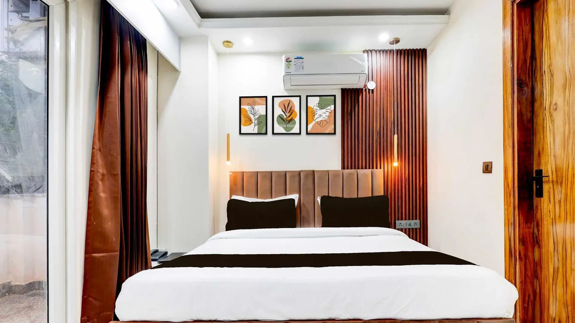 Hotel Collection O Sector 43 Gurgaon 3*,