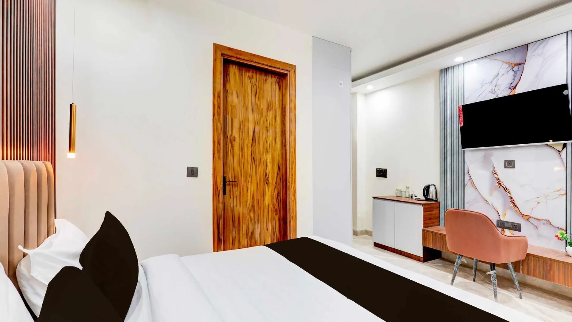 Hotel Collection O Sector 43 Gurgaon Indie